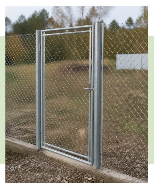 Монтаж забора из рабицы с калиткой под ключ в Дмитрах